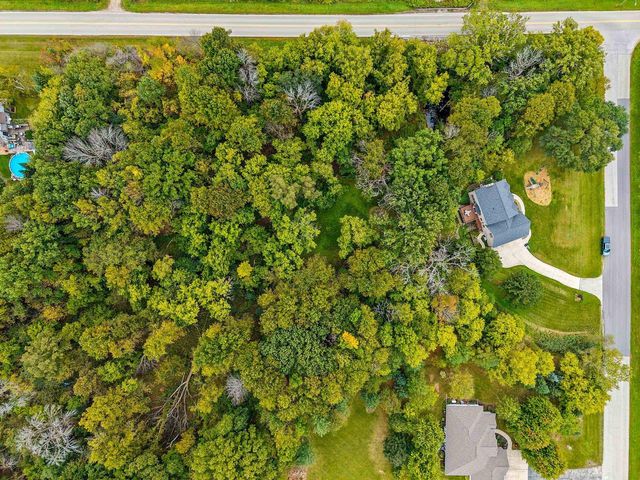 2695 Whitegate Trail, De Pere, WI 54115