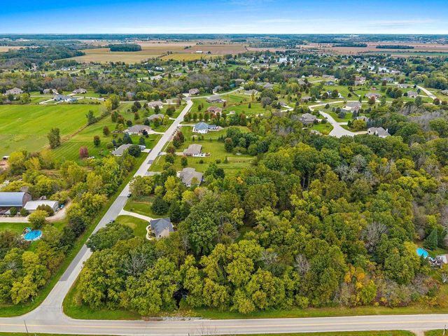 2695 Whitegate Trail, De Pere, WI 54115