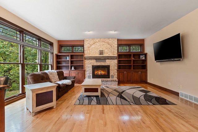 2695 Whitegate Trail, De Pere, WI 54115