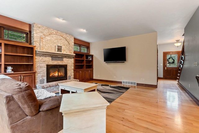 2695 Whitegate Trail, De Pere, WI 54115