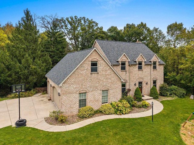 2695 Whitegate Trail, De Pere, WI 54115