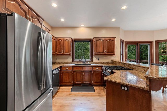2695 Whitegate Trail, De Pere, WI 54115