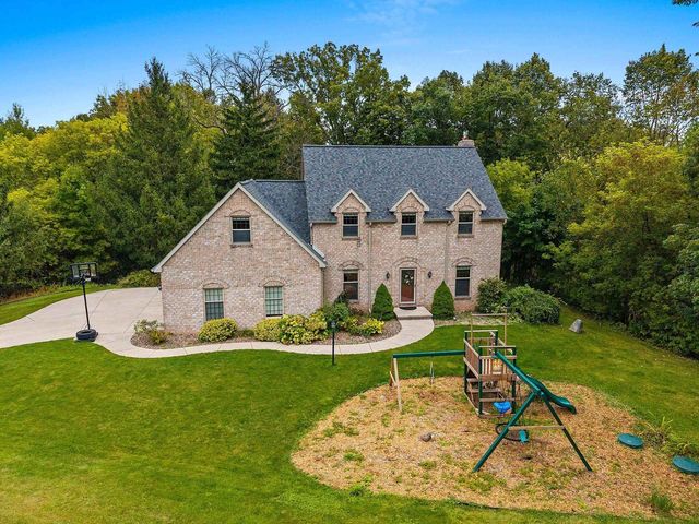 2695 Whitegate Trail, De Pere, WI 54115