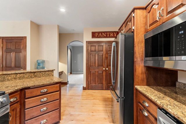 2695 Whitegate Trail, De Pere, WI 54115