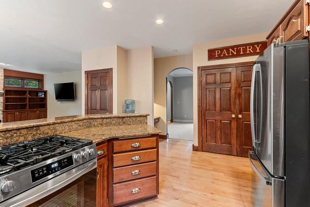 2695 Whitegate Trail, De Pere, WI 54115