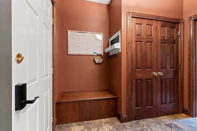 2695 Whitegate Trail, De Pere, WI 54115