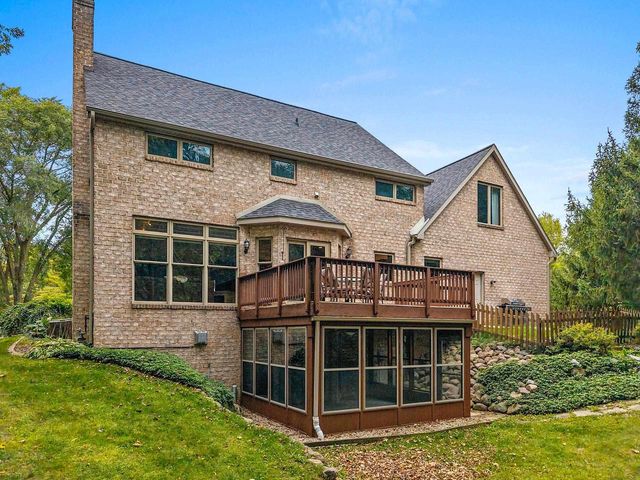 2695 Whitegate Trail, De Pere, WI 54115