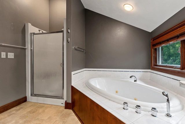 2695 Whitegate Trail, De Pere, WI 54115