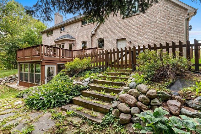 2695 Whitegate Trail, De Pere, WI 54115