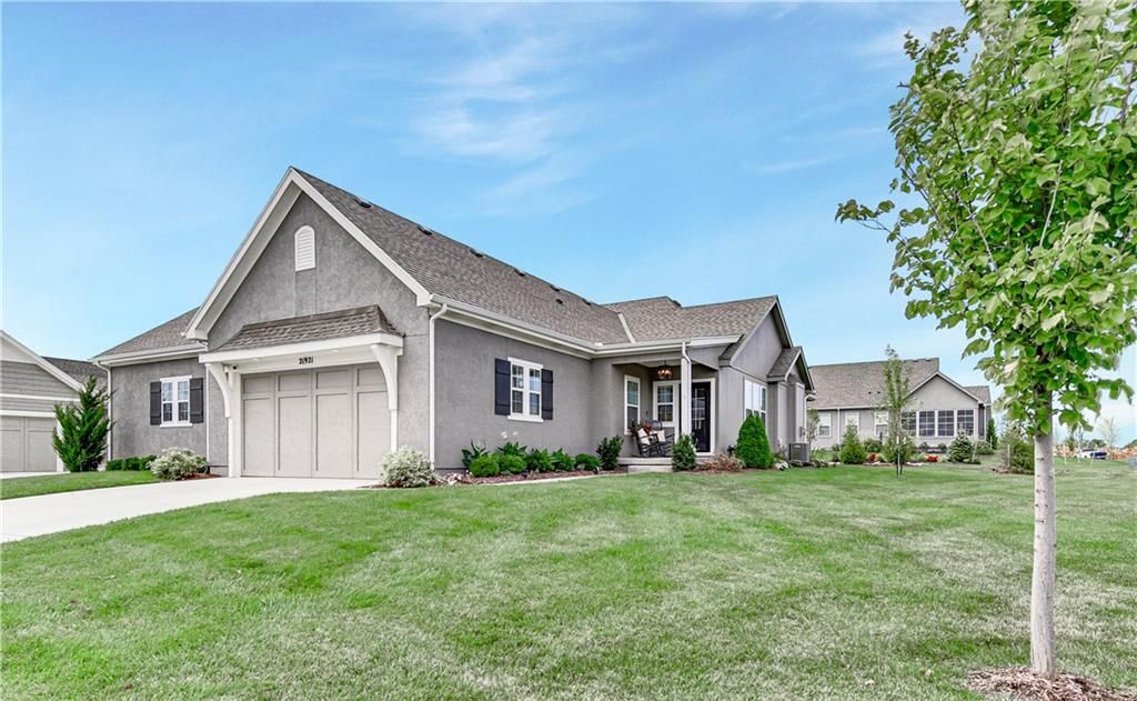 21921 W 82nd Terrace, Lenexa, KS 66220