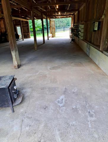 3515 Mitchellsburg Knob Road, Parksville, KY 40464