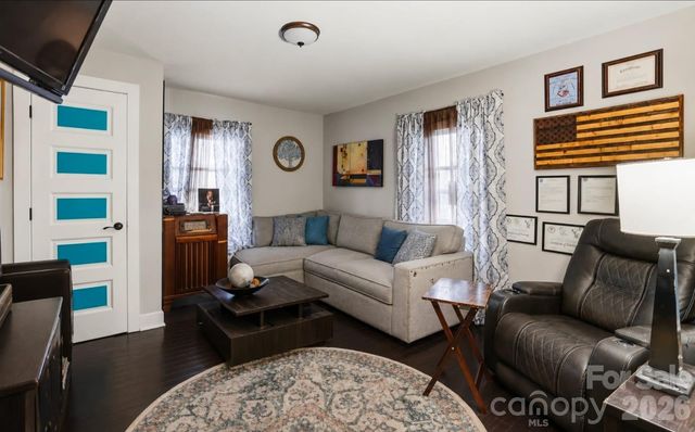 3100 Avalon Avenue, Charlotte, NC 28208