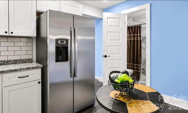 3100 Avalon Avenue, Charlotte, NC 28208