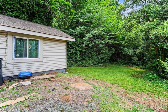 3100 Avalon Avenue, Charlotte, NC 28208