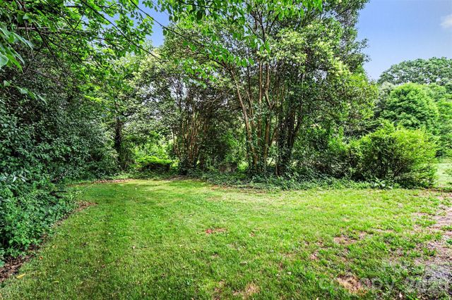 3100 Avalon Avenue, Charlotte, NC 28208