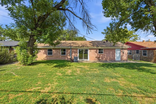 840 Crosby Avenue, White Settlement, TX 76108