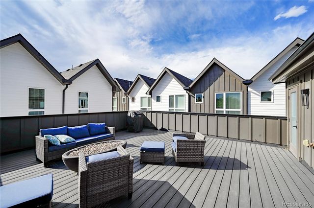 5268 W 16th Street, Lakewood, CO 80214