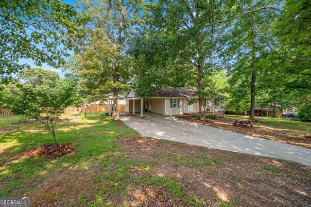 245 Amanda Court, Stockbridge, GA 30281