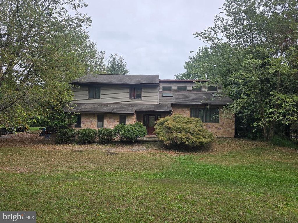 285 PINE COVE CT, Lehighton, PA 18235