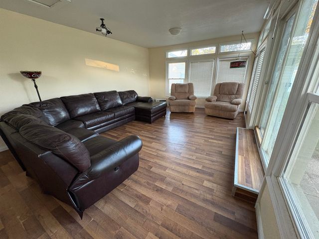 2 Greenway, Minot, ND 58703