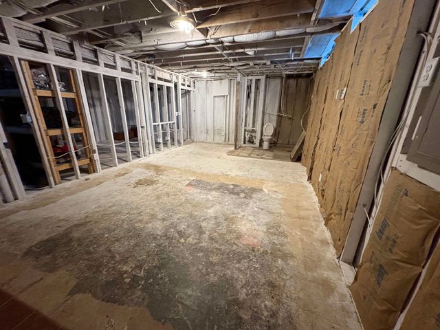 2 Greenway, Minot, ND 58703