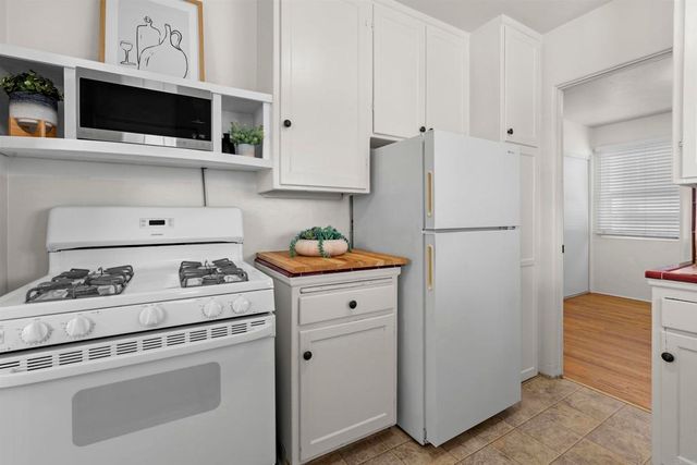 3219 Goldfinch Street, San Diego, CA 92103