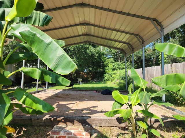 202 Pine Street, Logansport, LA 71049