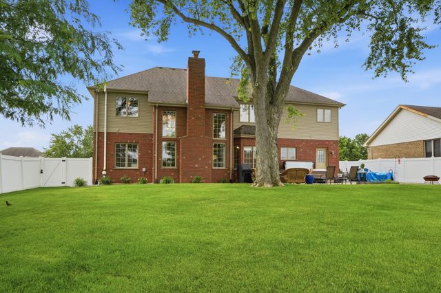 203 Coneflower Drive, Dyer, IN 46311