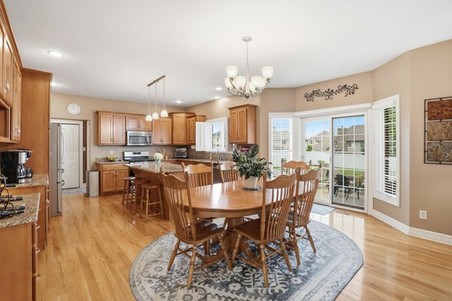 203 Coneflower Drive, Dyer, IN 46311