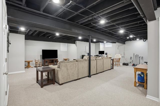 203 Coneflower Drive, Dyer, IN 46311