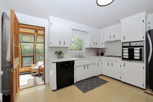 122 Puritan Drive, Quincy, MA 02170