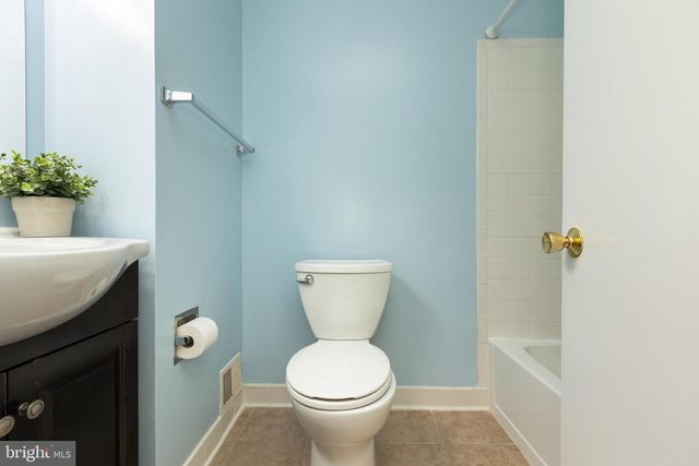 17 STORY DR, Gaithersburg, MD 20878