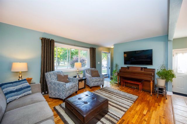 282 Nichols Drive, Saline, MI 48176