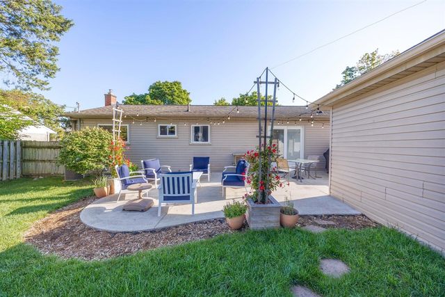 282 Nichols Drive, Saline, MI 48176