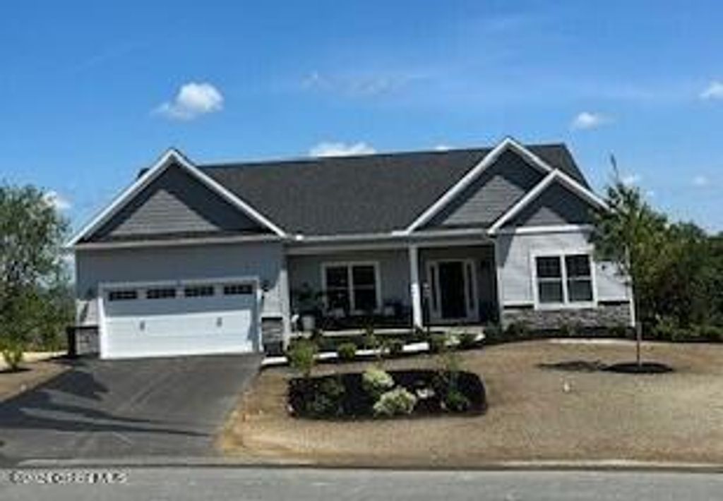 5 Jack Drive, Halfmoon, NY 12118