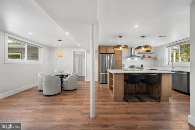 8508 CROWLEY PL, Alexandria, VA 22308