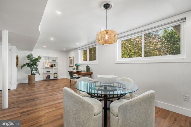 8508 CROWLEY PL, Alexandria, VA 22308