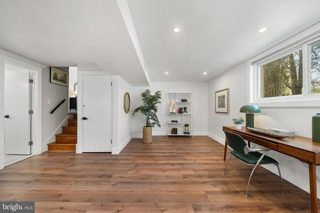 8508 CROWLEY PL, Alexandria, VA 22308