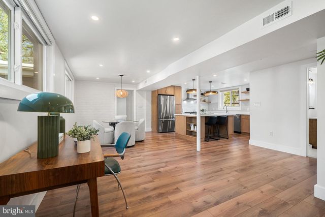8508 CROWLEY PL, Alexandria, VA 22308