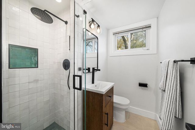 8508 CROWLEY PL, Alexandria, VA 22308