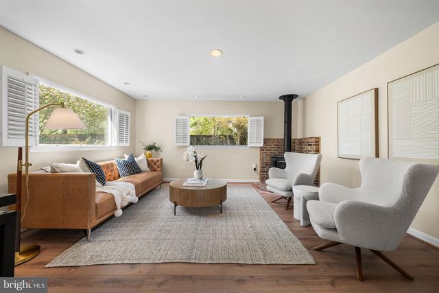 8508 CROWLEY PL, Alexandria, VA 22308