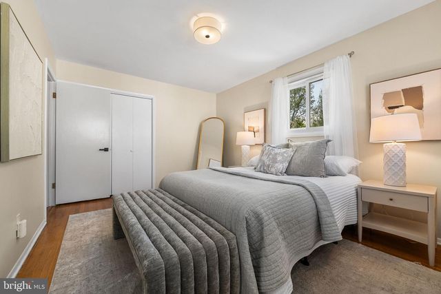 8508 CROWLEY PL, Alexandria, VA 22308