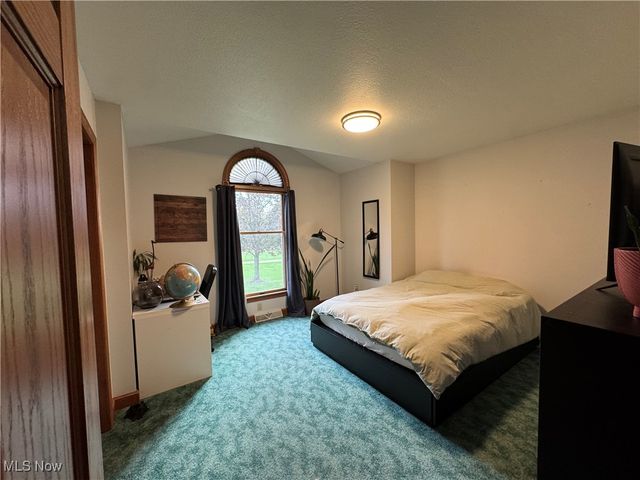 2116 Prysi Road NW, Sugarcreek, OH 44681