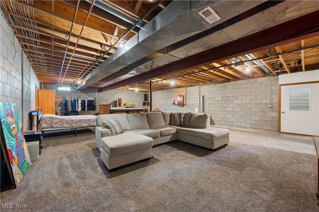 2116 Prysi Road NW, Sugarcreek, OH 44681