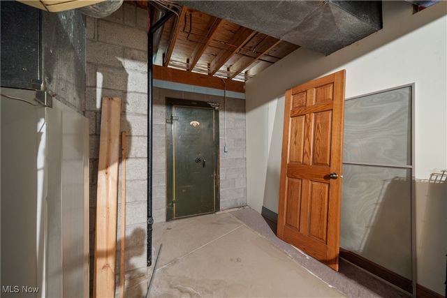 2116 Prysi Road NW, Sugarcreek, OH 44681