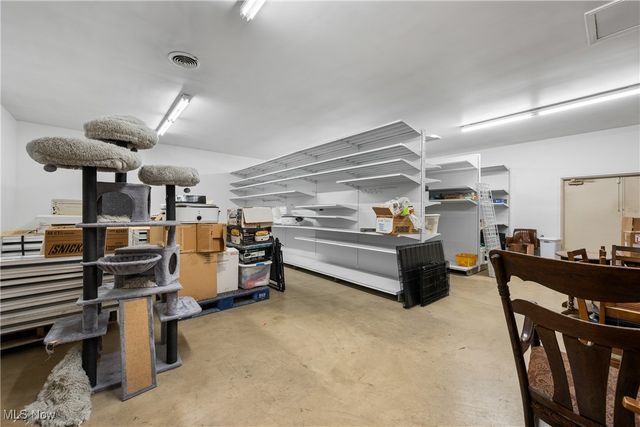 2116 Prysi Road NW, Sugarcreek, OH 44681