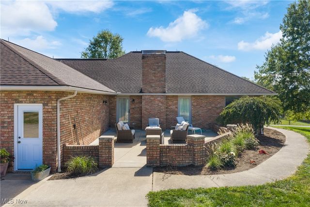 2116 Prysi Road NW, Sugarcreek, OH 44681