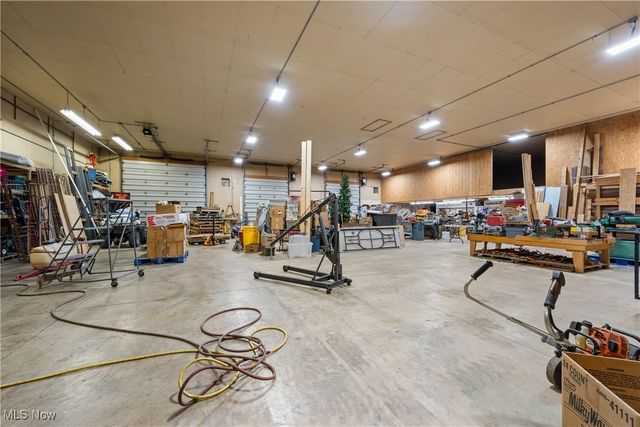 2116 Prysi Road NW, Sugarcreek, OH 44681