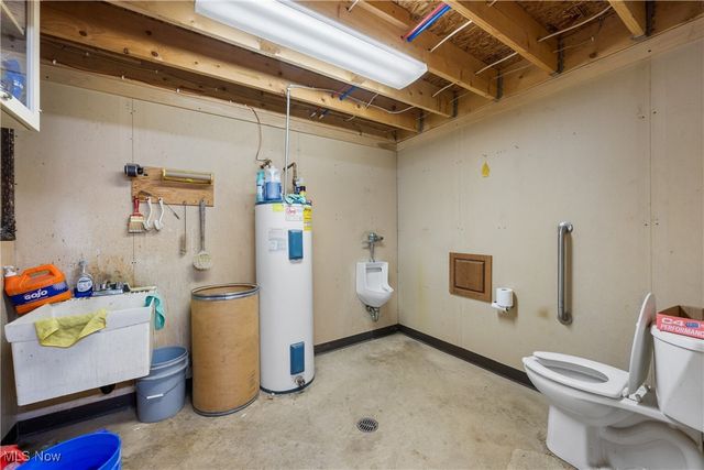 2116 Prysi Road NW, Sugarcreek, OH 44681