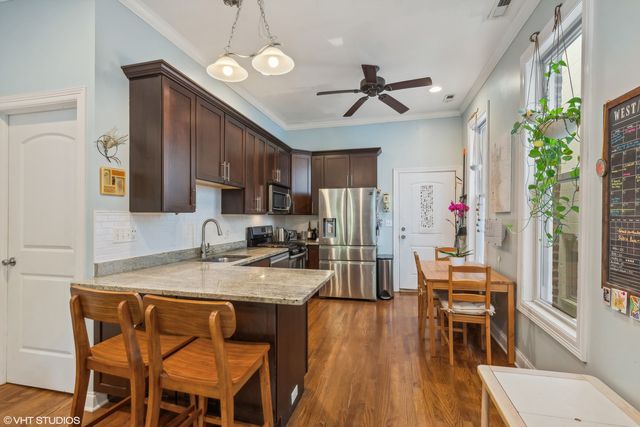 1025 N Wood Street 2F, Chicago, IL 60622
